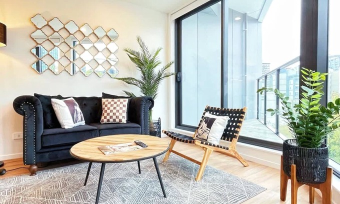 Newton Apartment | Luxury Parkside Living on Queen St vs AC Pool Gym