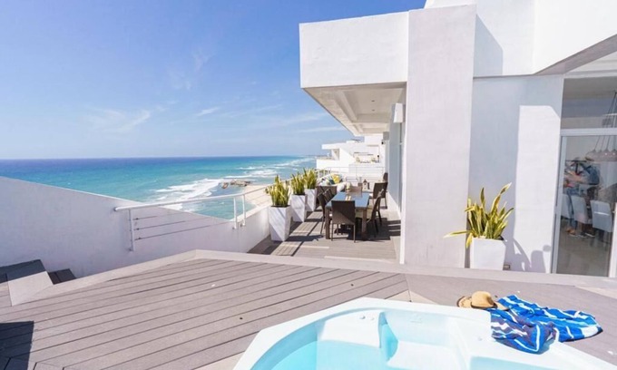 Villas Del Mar Condo | Luxury penthouse Porto bello Bellísima