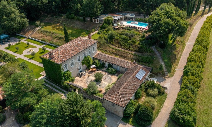Damiatte Villa | Luxury Property in the South of France - Total Privacy Guaranteed