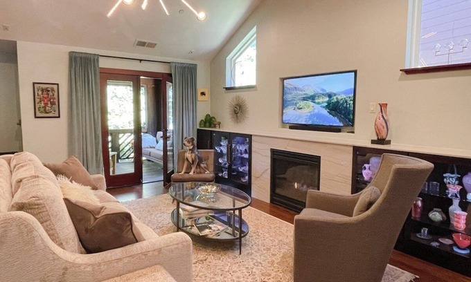 Guerneville House | Luxury Redwood House across from the Russian River