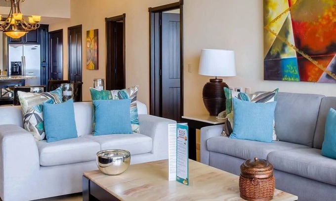 Villa de Guadalupe Hotel | Luxury Resort Living – 2BR/3BA Garza Blanca Suite for 6
