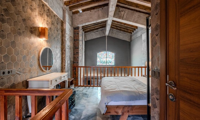 Sile House | Luxury Retreat with Garden 4 min to Beach in Sile