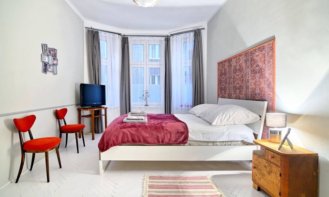 Wesoła Zachod Apartment | Luxury Retro Apartment