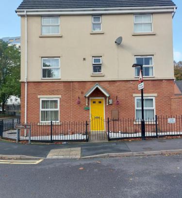 Walsall House | Luxury room in Walsall