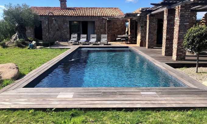 Figari House | Luxury sheepfold with swimming pool and summer kitchen between bonifacio and porto vecchio