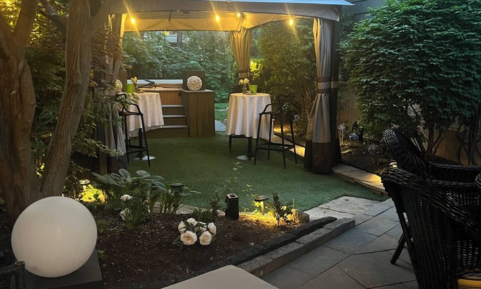 Sheridan House | Luxury Sheridan Park Home