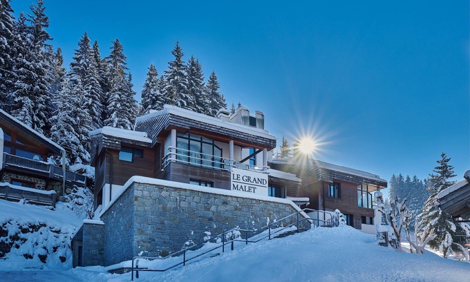 Les Carroz-d'Araches Apartment | Luxury ski-in ski-out apartment, 8 pers, fireplace at Les Carroz d'Arâches