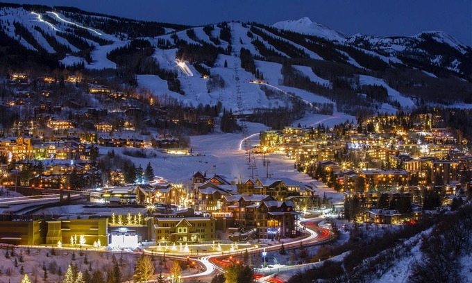 Snowmass Village Condo | Luxury Ski-In/Ski-Out 1 Bedroom Residence in the Snowmass Base Village