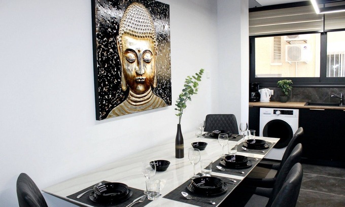Larnaca Apartment | Luxury Stay directly on Mackenzie Beach
