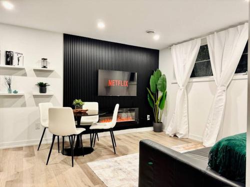 Niagara Falls Apartment | Luxury Stay Near Niagara Falls