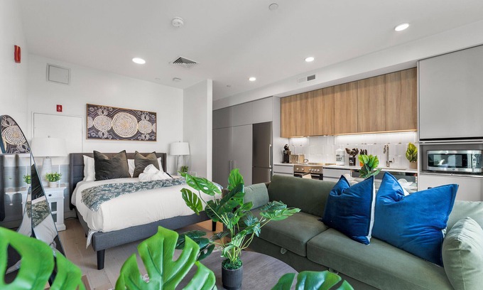 Seaport District Apartment | Luxury Studio Next to Broadway 9052
