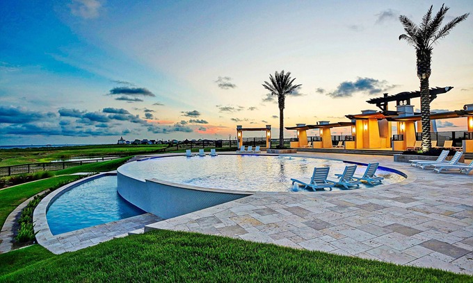Port Bolivar House | Luxury | Stunning Gulf Views | Pool | Elevator