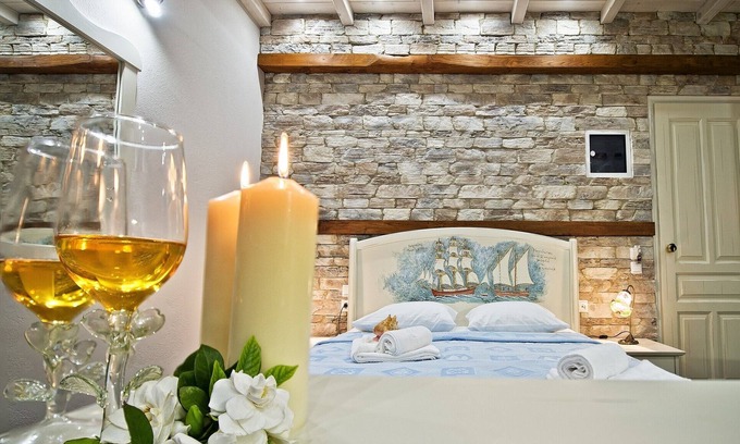Zagora-Mouresi House | Luxury Superior Studios just 20m. from the Sea!