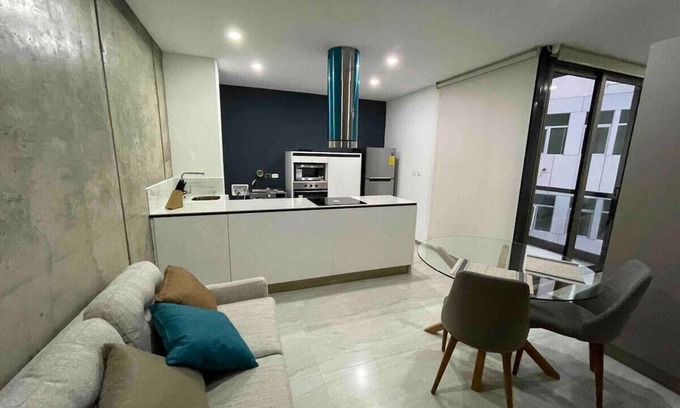 Manta Apartment | Luxury Suite in Manta * Pool, Jacuzzi *