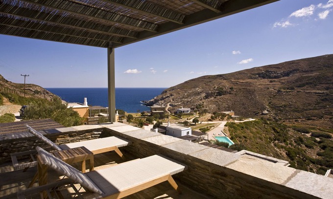 Andros Apartment | Luxury Suite with Panoramic Sea View in Zorgos