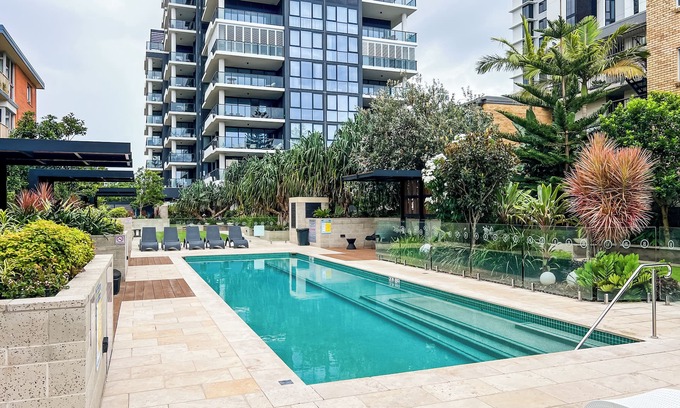 Burleigh Heads Apartment | Luxury | The Esplanade Beachfront Bliss