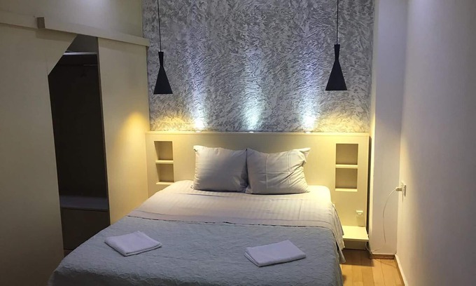 mtatsminda Apartment | Luxury three bedroom apartment on Zubalashvilebi st.