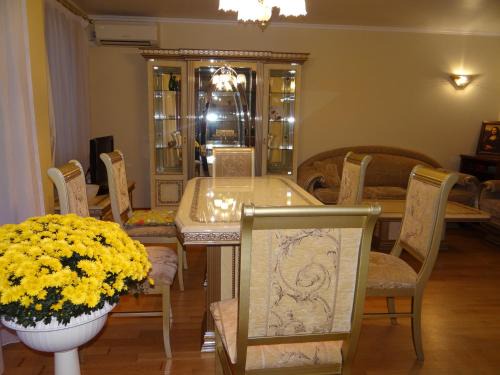 Burgas Apartment | Luxury Versailles Apartments Center Opera