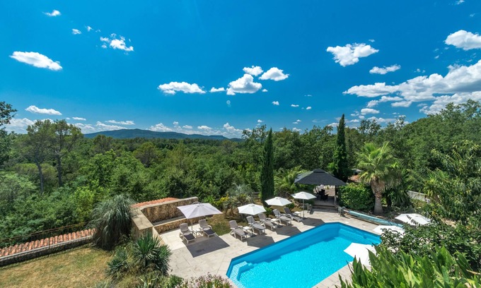 Saint-Paul-en-Foret Villa | Luxury villa with heated pool, gym, pool table, table tennis, boules, fab views.