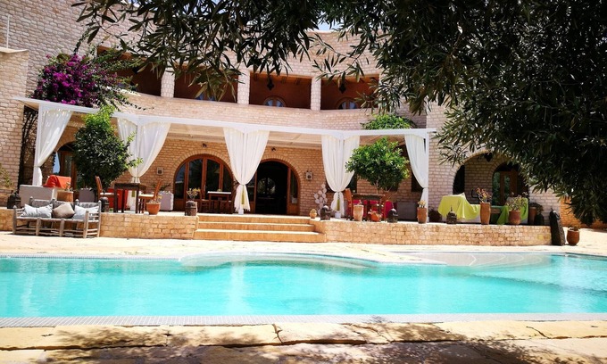 Essaouira House | Luxury Villa 21 persons swimming pool Garden ten mn by car from Essaouira