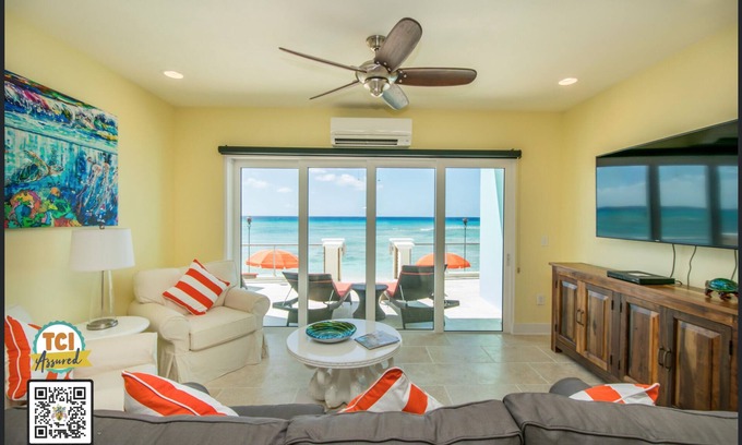 Cockburn Town Villa | Luxury Villa + COURTESY SUV, Steps to Beach: PaddleBoards, Bikes, Chairs & More!