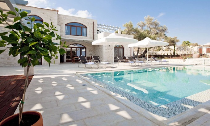 Prines Villa | Luxury Villa Elpida, heatable pool, beautiful garden