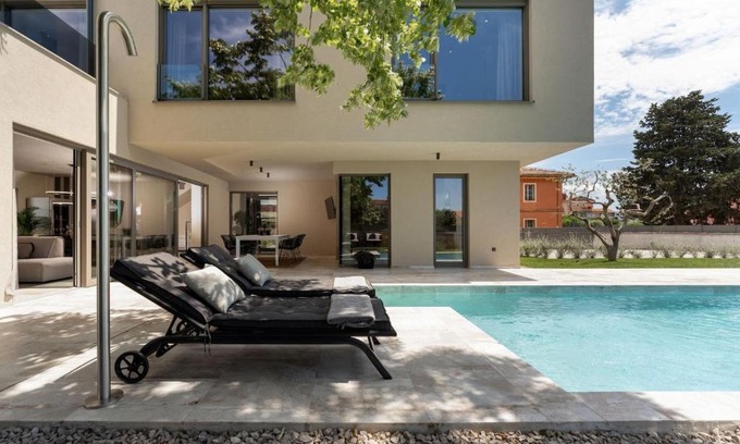 Novigrad Villa | Luxury Villa Lipa Tree with pool in Novigrad