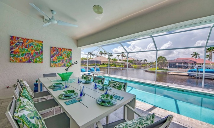 Caloosahatchee Villa | Luxury Villa "make A Break" With Pool and Waterview