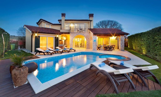 Labinci Villa | Luxury Villa S Domenica near Poreč with Pool, Wine Cellar and Billiard
