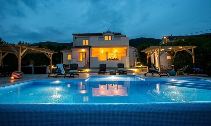 Kastel Stafilic House | Luxury villa with a swimming pool Plano, Trogir (K-20902)