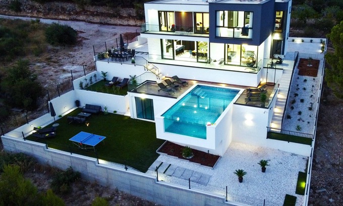 Klis House | Luxury villa with a swimming pool Klis, Split (K-21734)