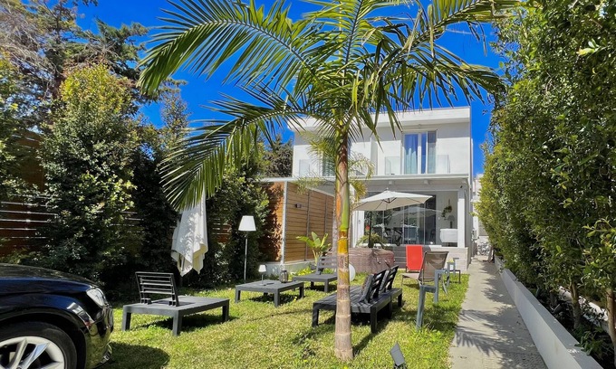 Mondello Villa | Luxury villa with jacuzzi at few meters from the beach