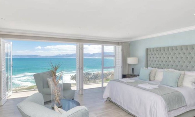 De Kelders Villa | Luxury villa with ocean views in De Kelders