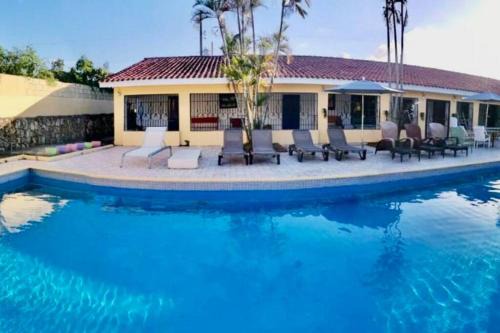 Guayacanes Apartment | Luxury villa with pool and close to the beach