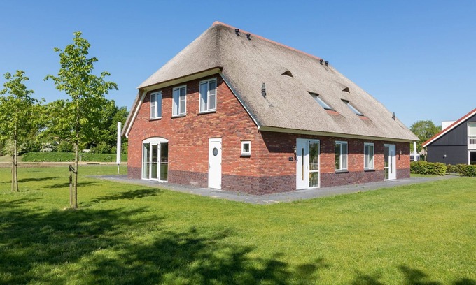Paasloo House | Luxury villa with three bathrooms located in a national park