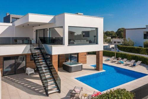 Vodnjan House | Luxusvilla mit Privatpool, Jacuzzi, Sauna, Meerblick