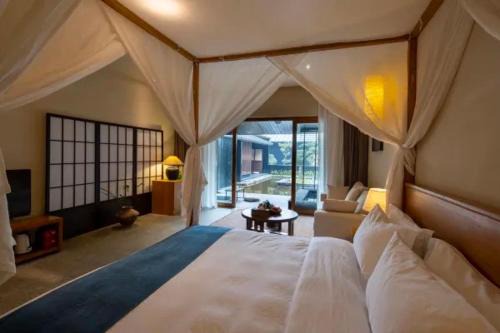 Chengdu Hotel | Luzhi Qingcheng Hot Spring Hotel