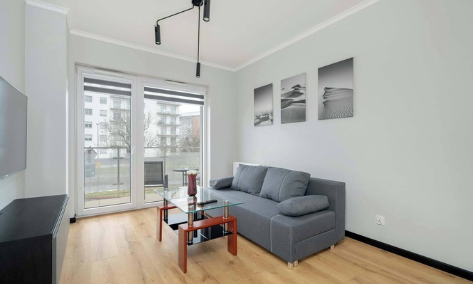 Nowe Miasto Apartment | Lwowska 2B Modern Apartment Desk
