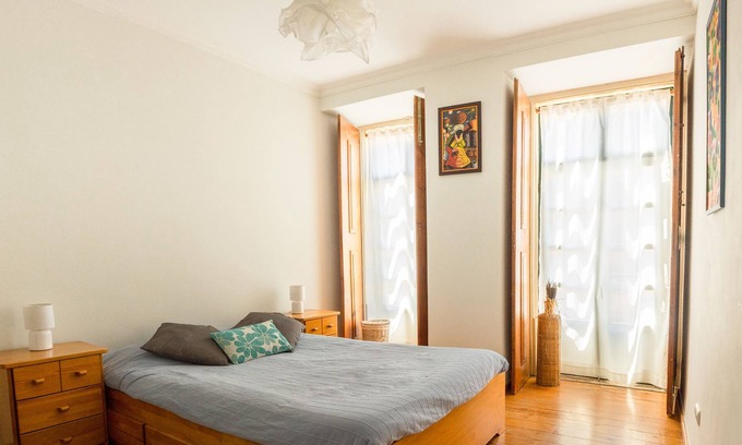 Misericordia Apartment | LX Boavista Guest app 2px