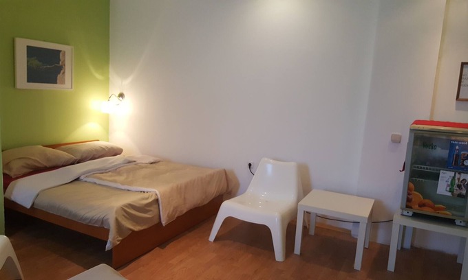 Novi Zagreb Bed & Breakfast | LYC Room Ensuite for 4 people, perfect for families and group of friends!