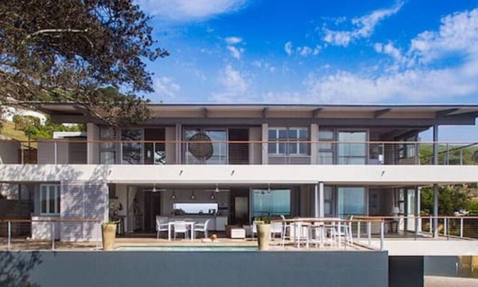 Selection Beach Apartment | Lymegrove Beach Villa's Coral Suite | Umdloti