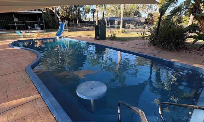 Altona Apartment | Lyndoch Retreat – 2BR with Pool, BBQ & Fire Pit