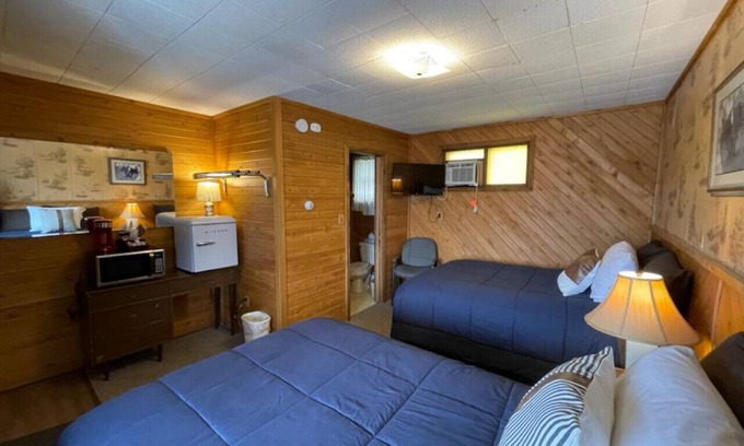 Onaway Cabin | Lyons in Onaway - 2 Full Beds - Room 4 - Sleeps 4
