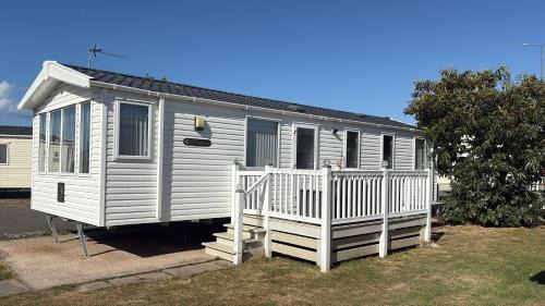 Rhyl Cabin | Lyons Robin Hood - 3 Bedroom Static Caravan