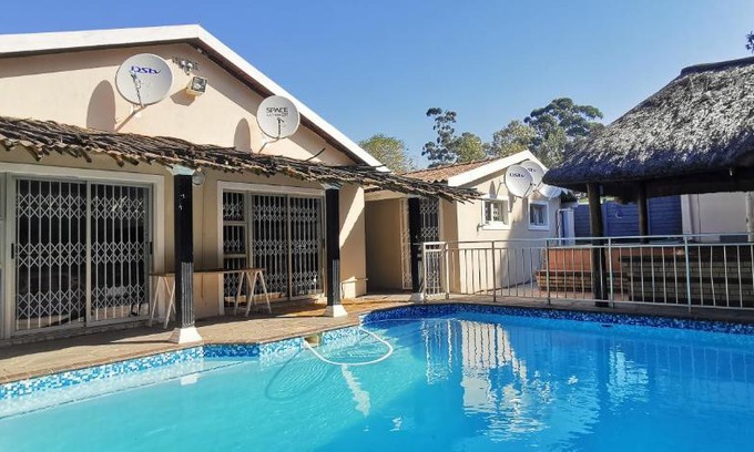 Ethekwini House | Lytton Cresent B&B