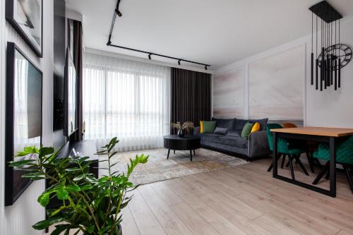 Mlyniska Apartment | Młode Miasto Doki Apartments by HappyStay