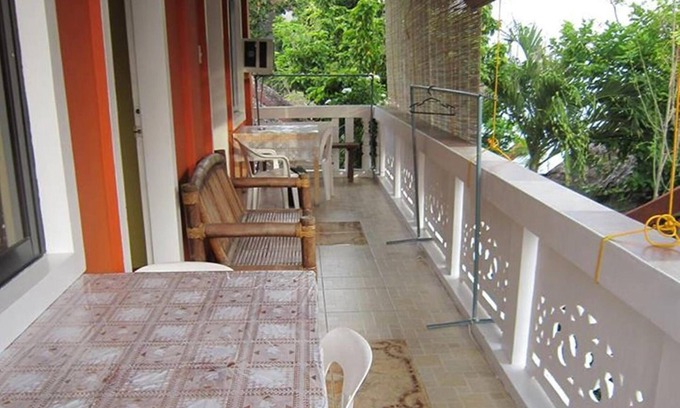Manoc-Manoc House | M&E Guesthouse