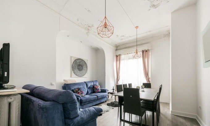 Centro Apartment | M&F 7 ROOMS/7 BATHROOMS OVER GRAN VIA