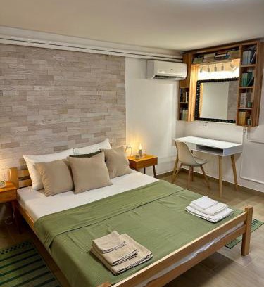 Zvezdara Apartment | M Place