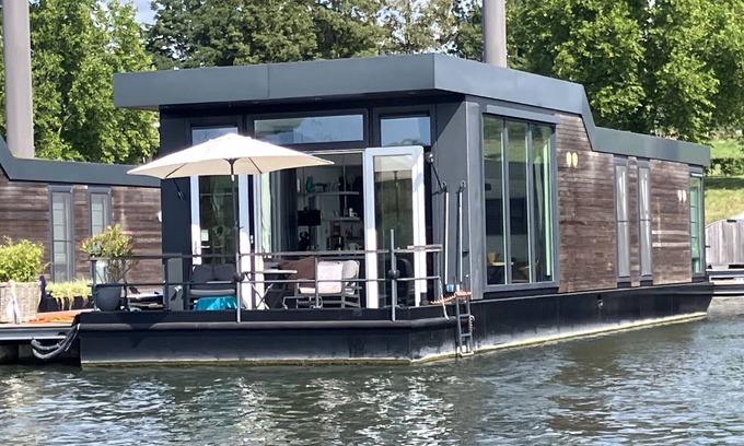 Ohe en Laak Boat Rental | Maasterp - Woonboot 16